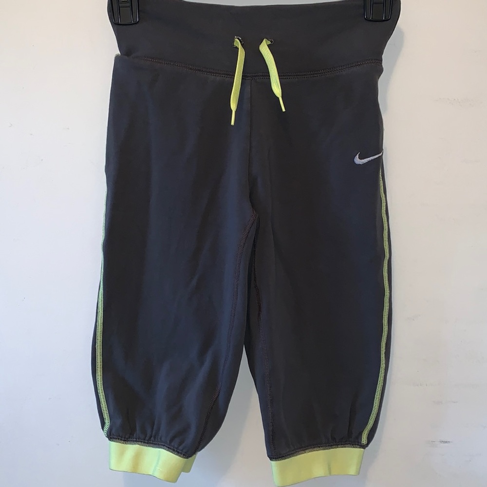 Nike Woman’s S Gray Pants